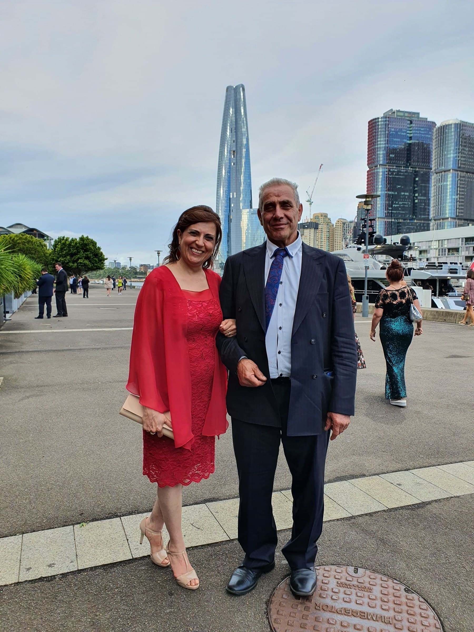 Louise and Gaby in the city
